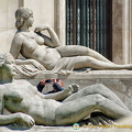 Palais de Tokyo forecourt nude sculptures